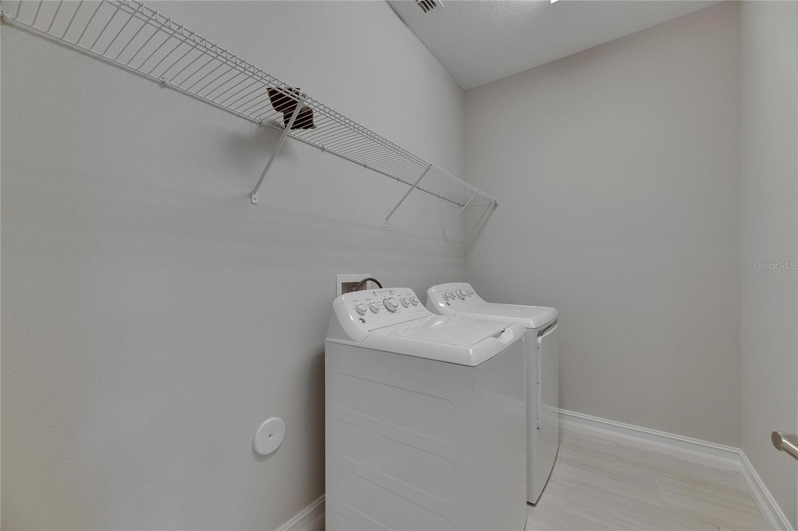 Image 71 of 88 For 4899 Isola Court