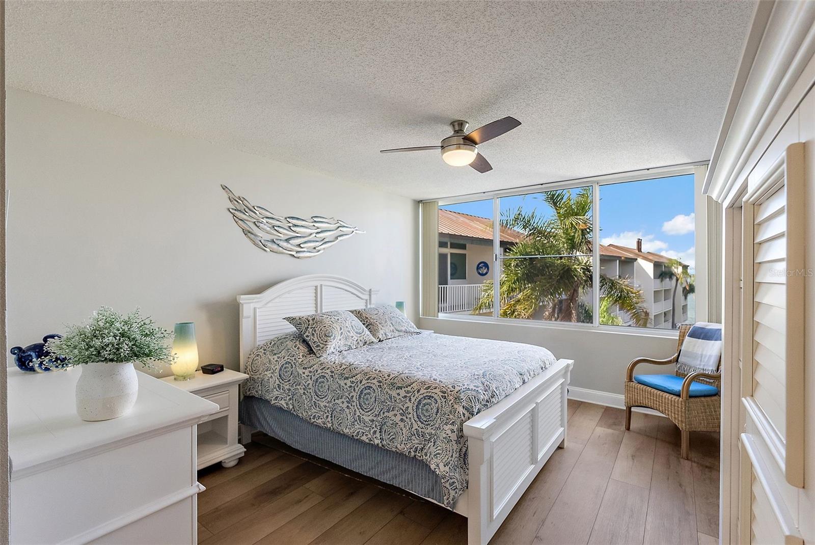 Image 11 of 36 For 5155 Isla Key Boulevard S 401