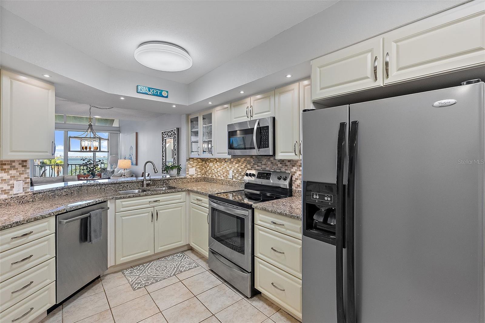 Image 8 of 36 For 5155 Isla Key Boulevard S 401