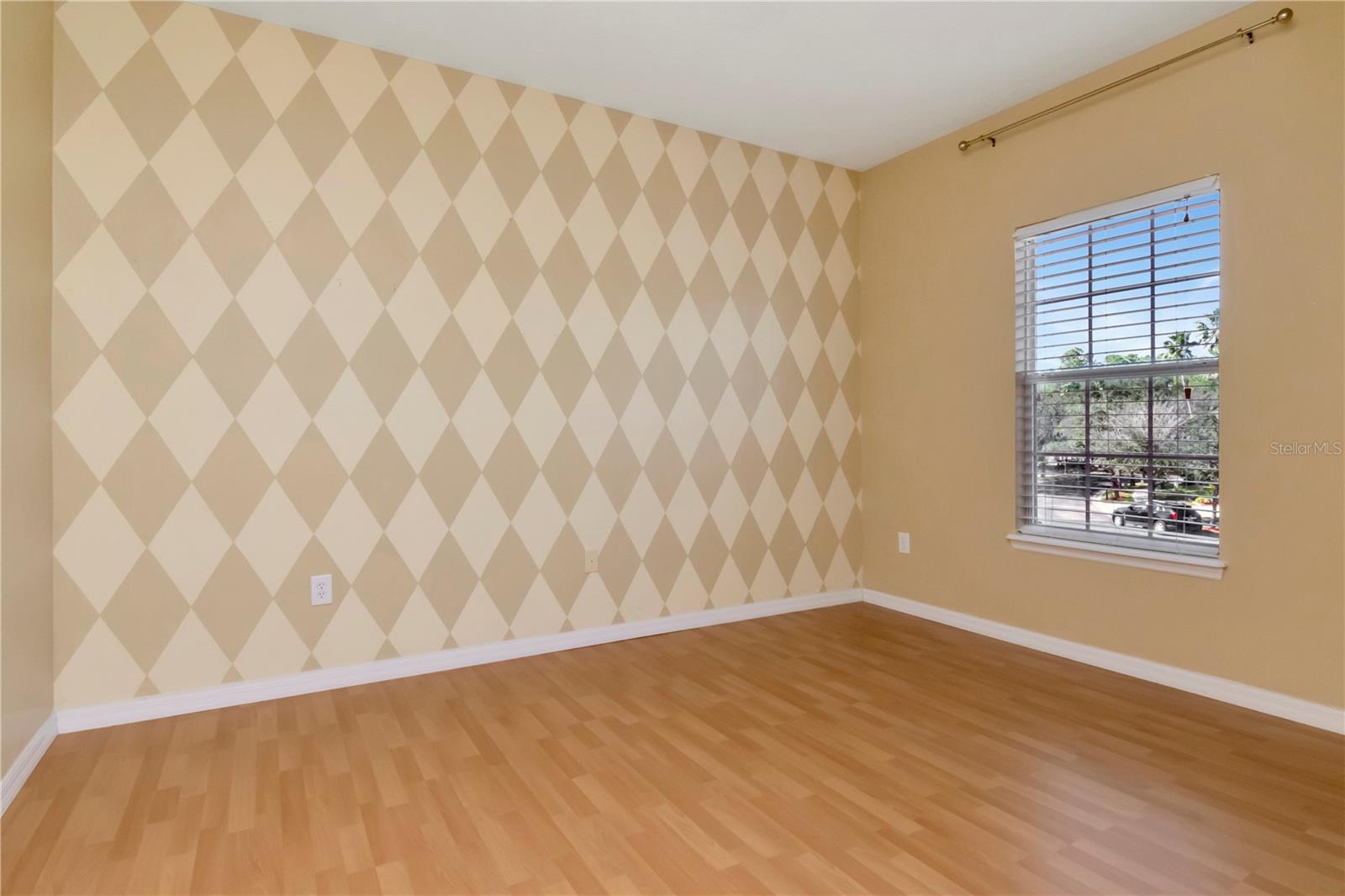 Image 21 of 27 For 16102 Colchester Palms Drive A