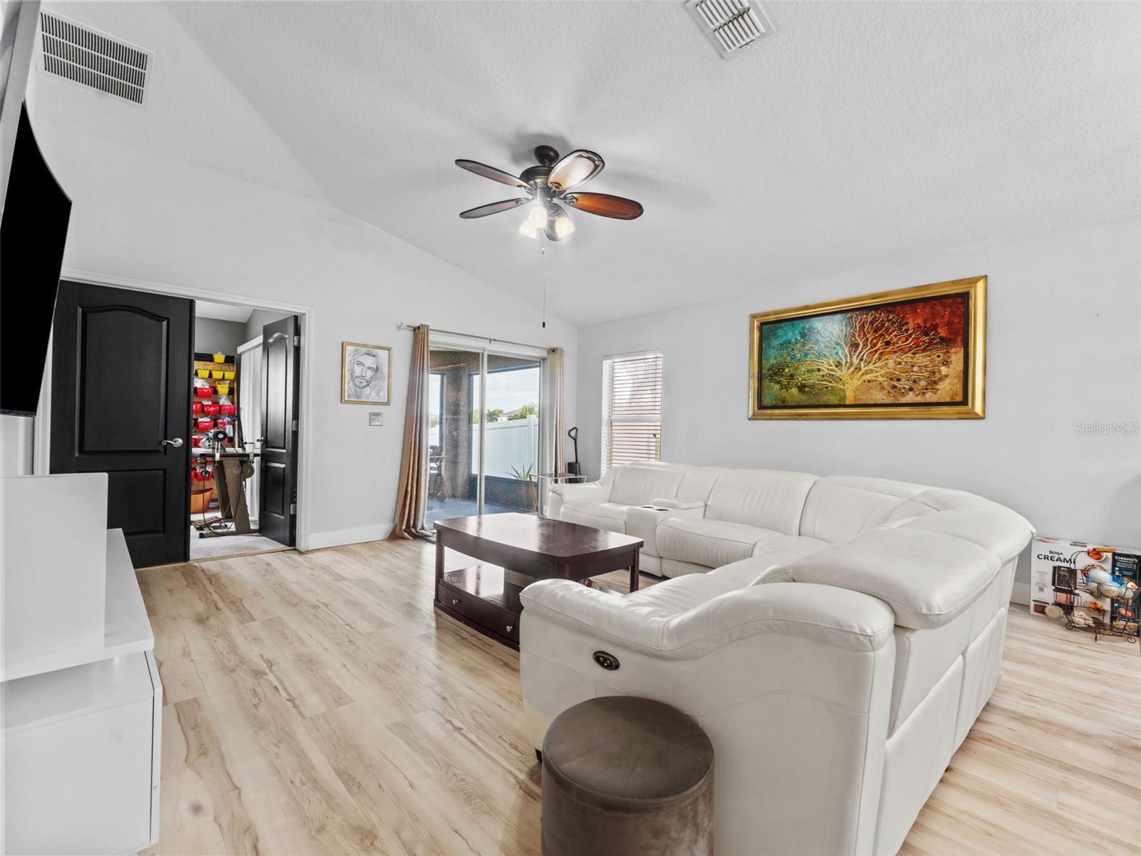 Image 14 of 43 For 12303 Holmwood Greens Place