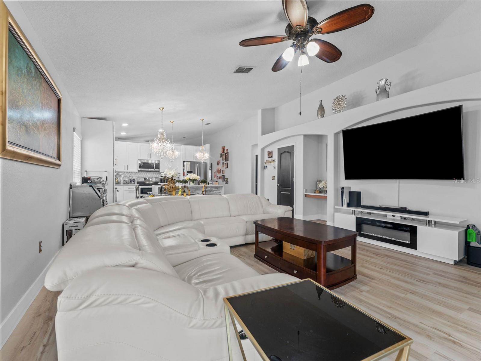 Image 15 of 43 For 12303 Holmwood Greens Place