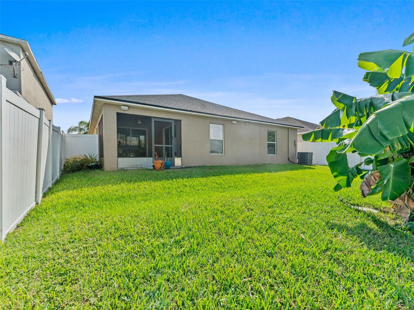 Image 34 of 43 For 12303 Holmwood Greens Place