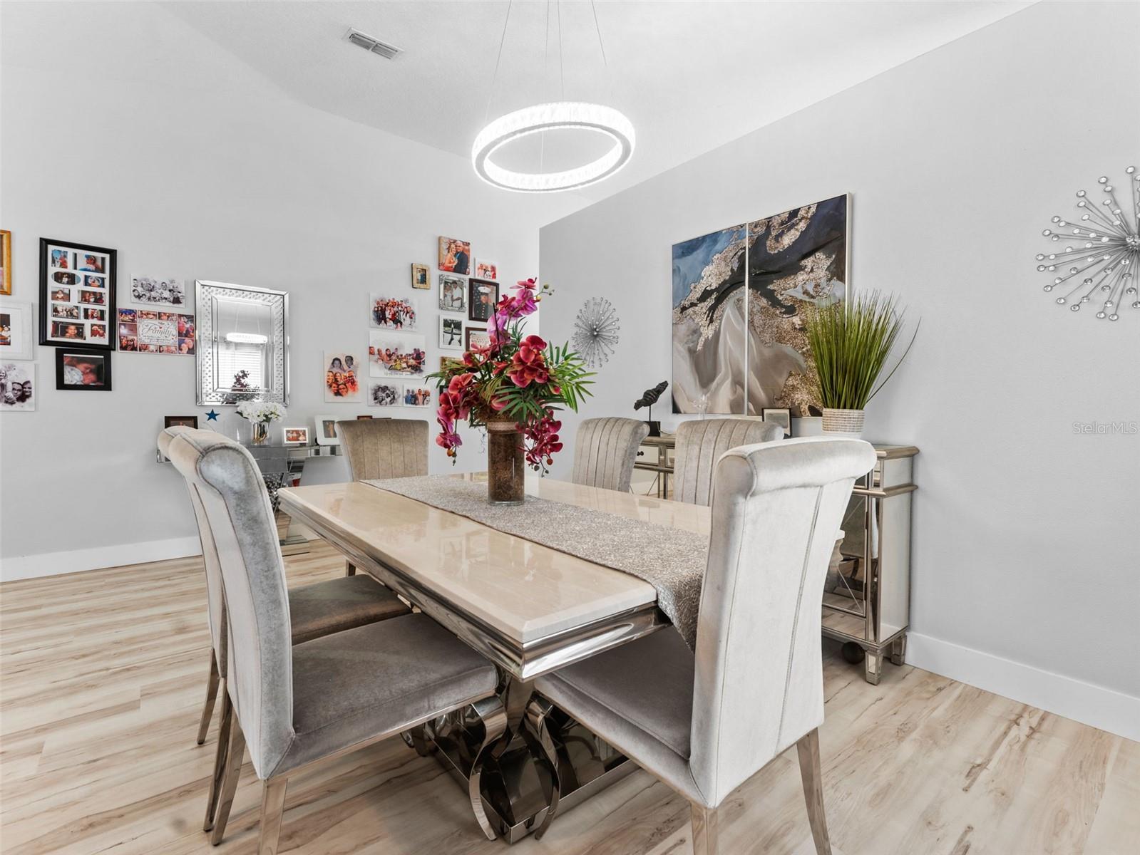 Image 9 of 43 For 12303 Holmwood Greens Place