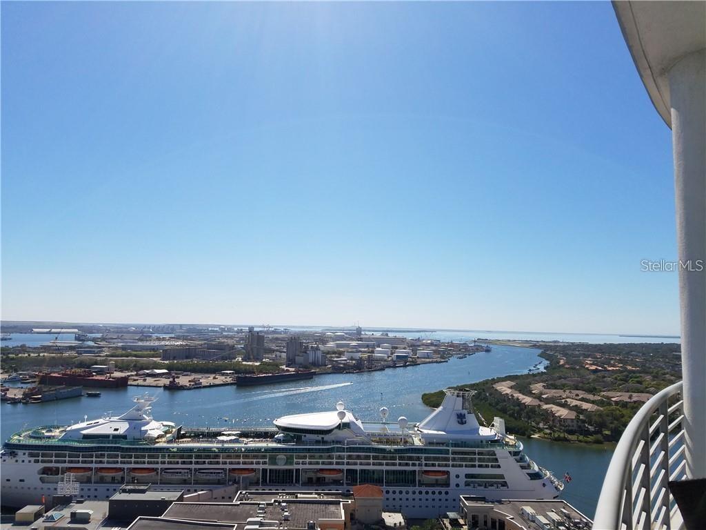 Image 14 of 14 For 449 12th Street 1101