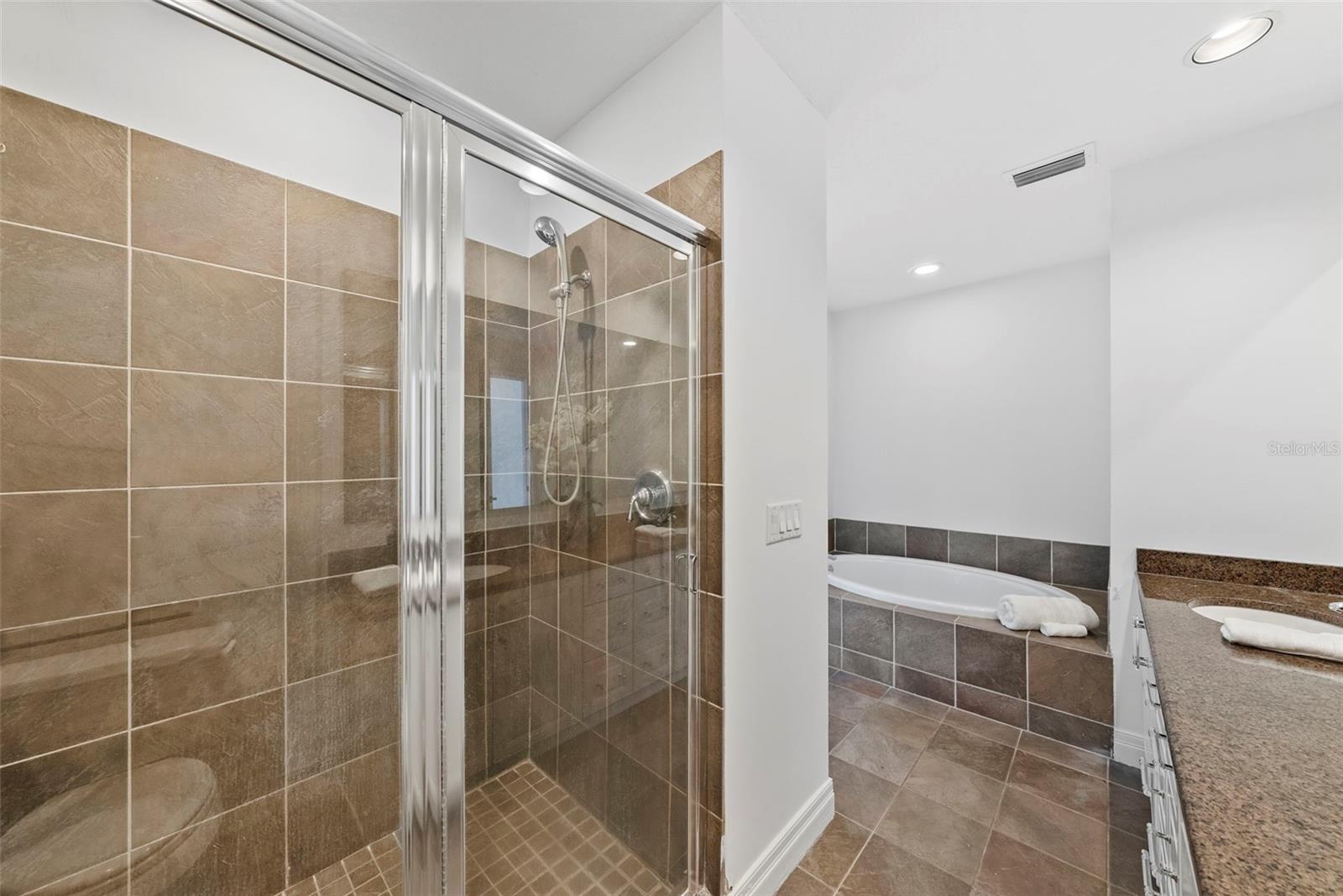 Image 33 of 52 For 449 12th Street 1101