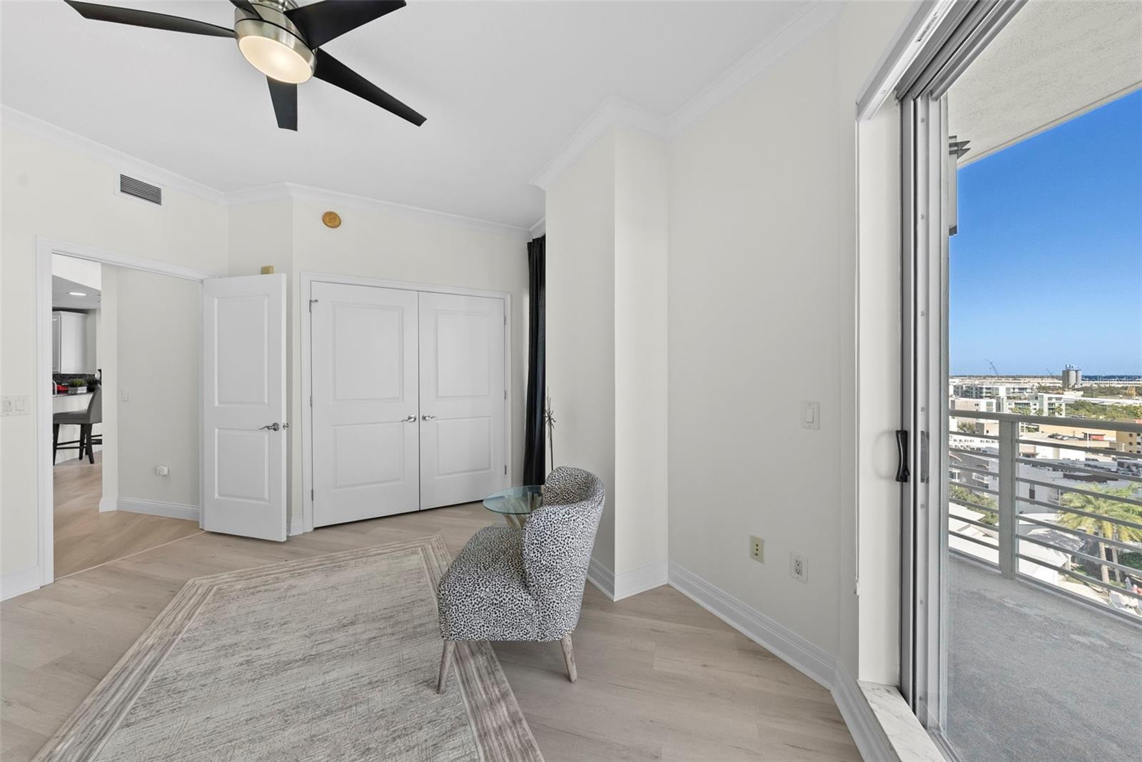 Image 35 of 52 For 449 12th Street 1101