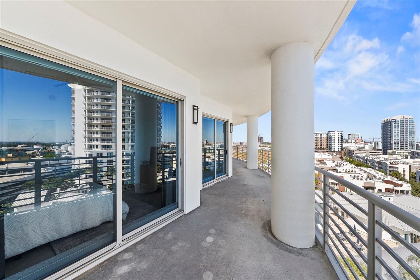 Image 40 of 52 For 449 12th Street 1101