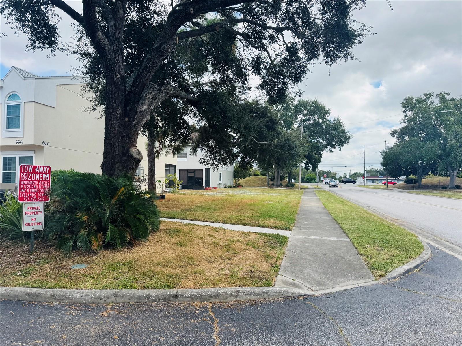 Image 27 of 36 For 6661 121st Avenue B