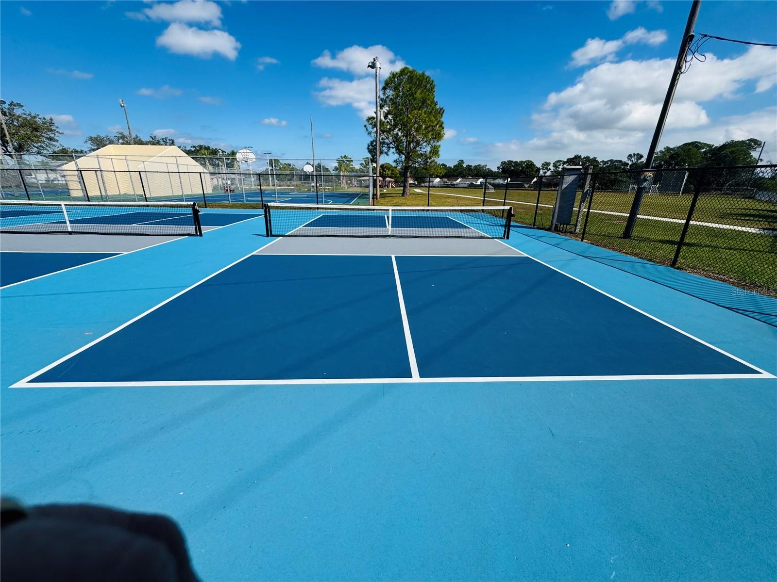 Image 29 of 36 For 6661 121st Avenue B