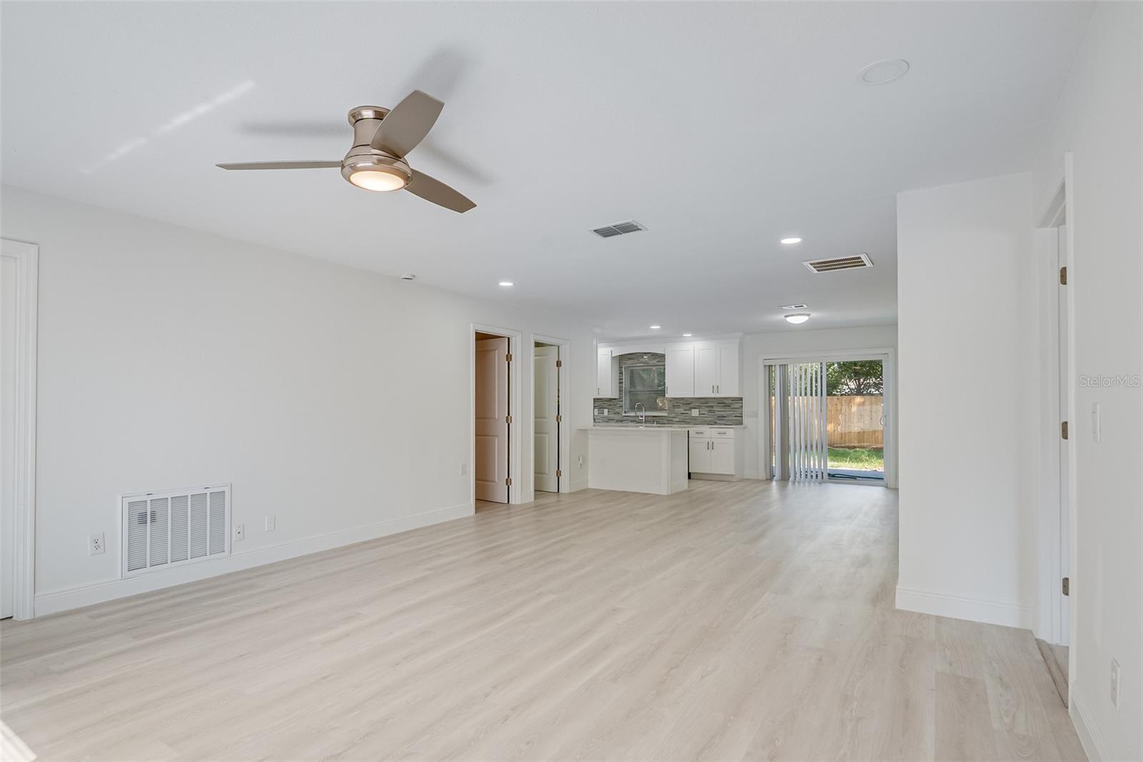 Image 3 of 24 For 1806 Forest Drive