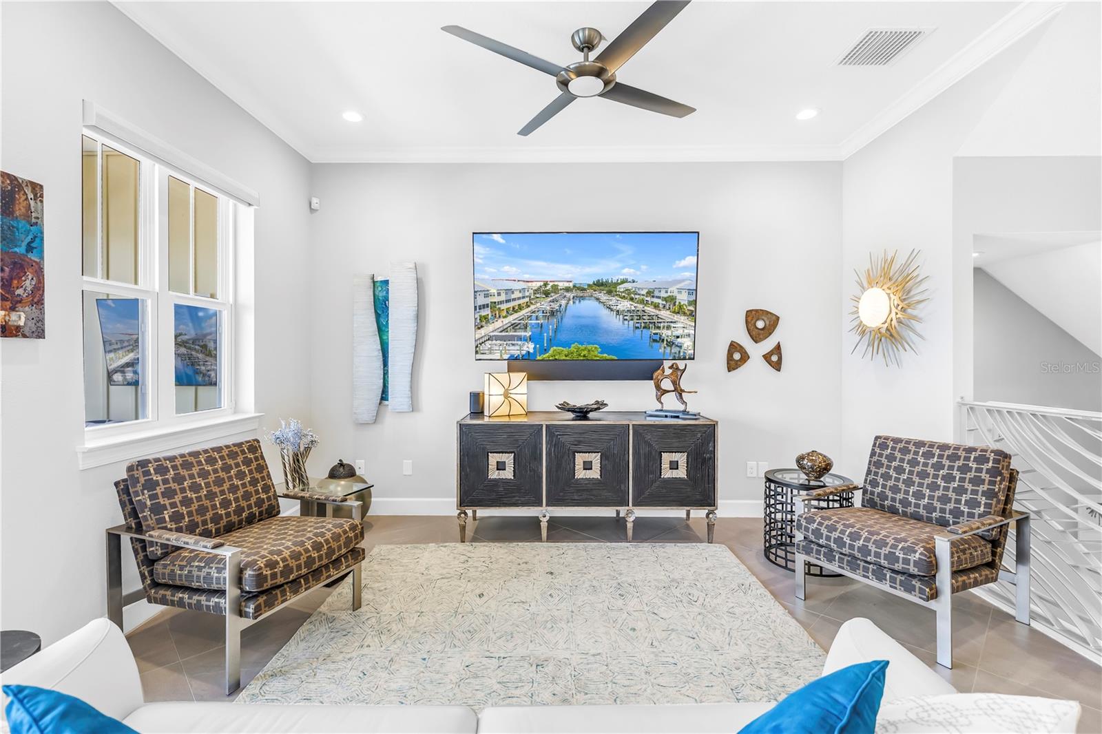 Image 10 of 66 For 6024 Moorings Drive S