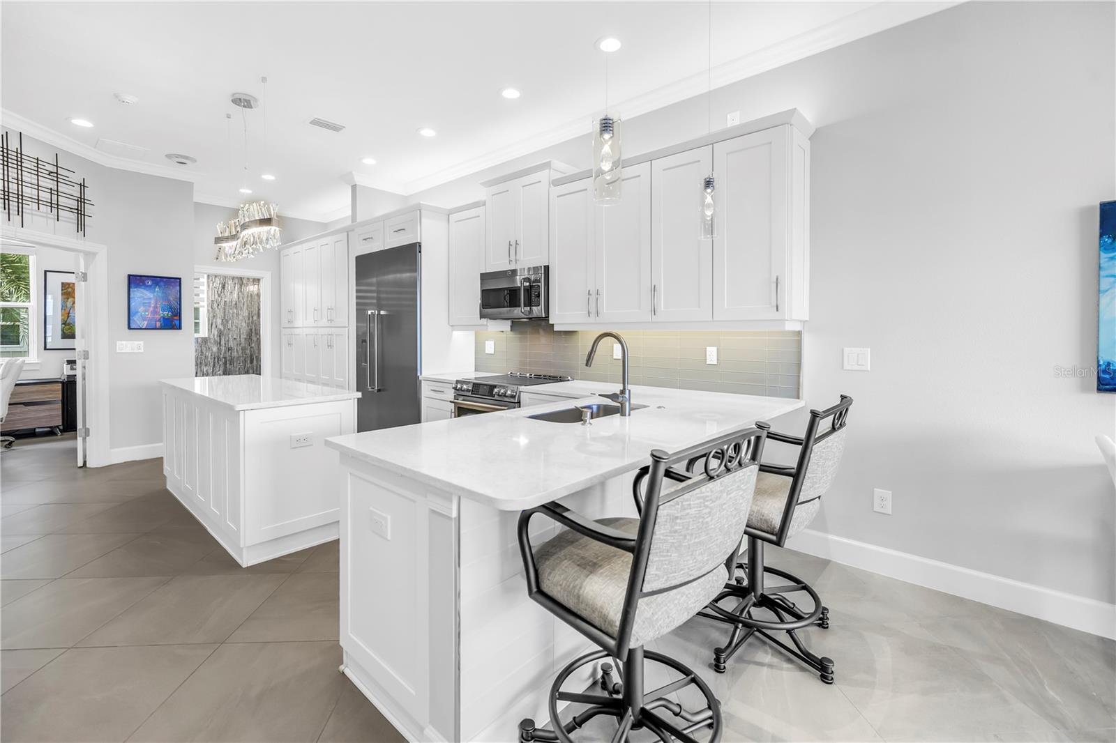 Image 22 of 66 For 6024 Moorings Drive S