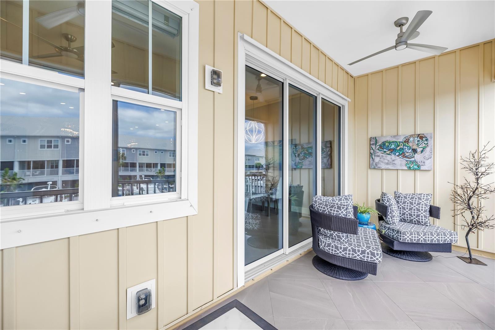 Image 29 of 66 For 6024 Moorings Drive S