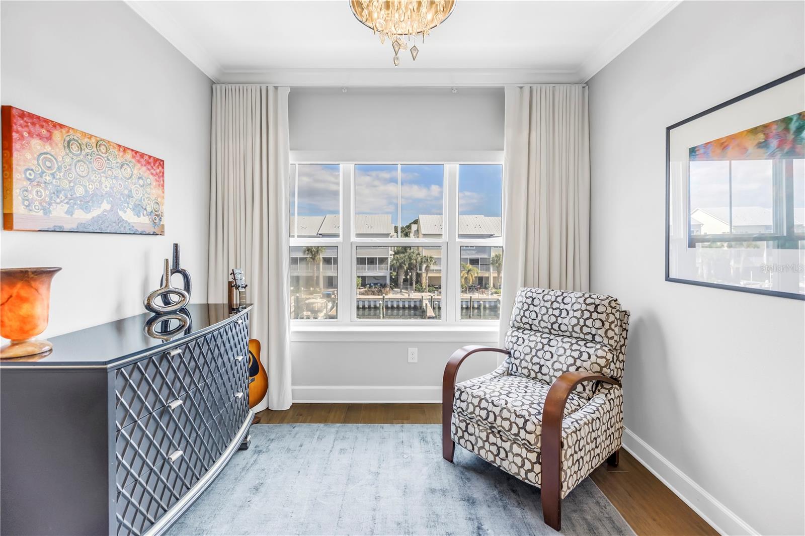 Image 35 of 66 For 6024 Moorings Drive S