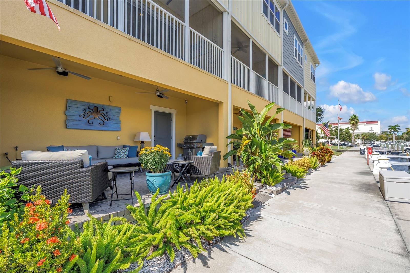 Image 48 of 66 For 6024 Moorings Drive S