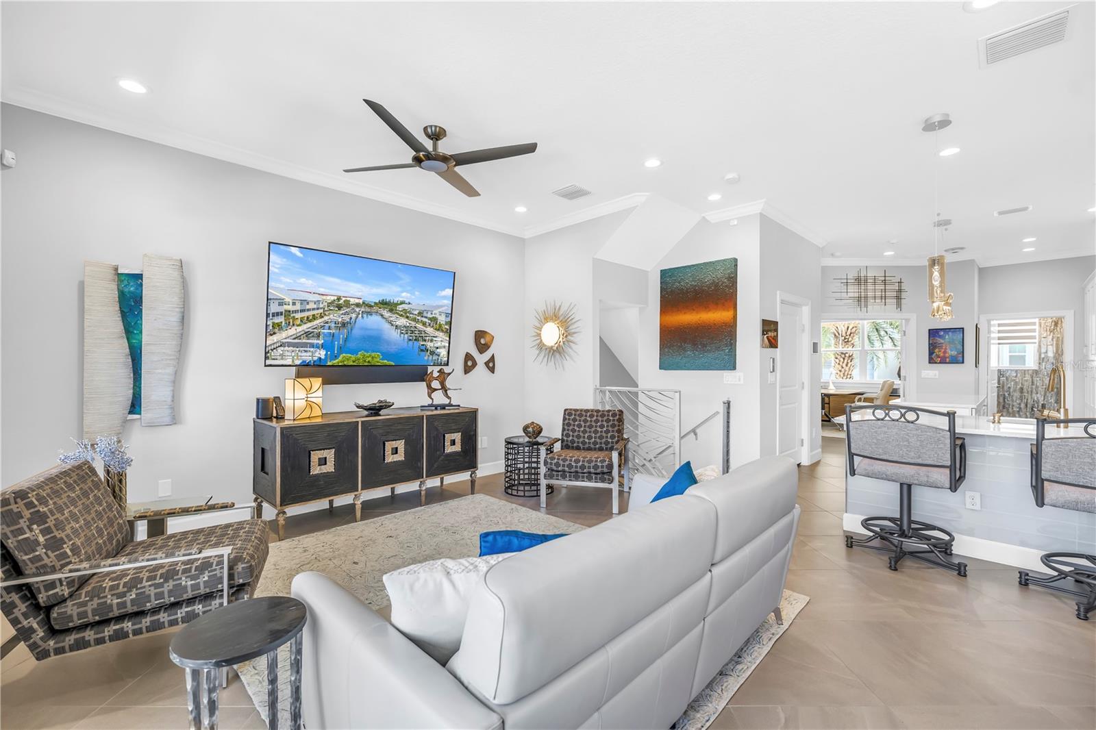 Image 9 of 66 For 6024 Moorings Drive S