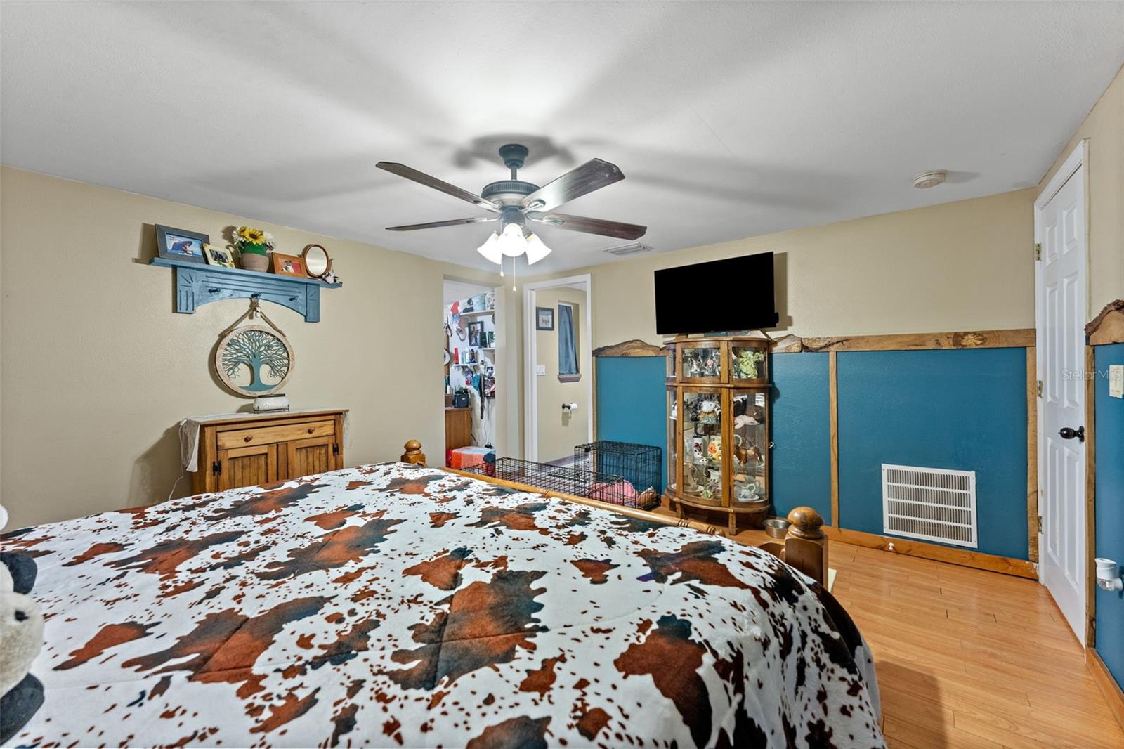 Image 13 of 43 For 36725 Arcadia Avenue