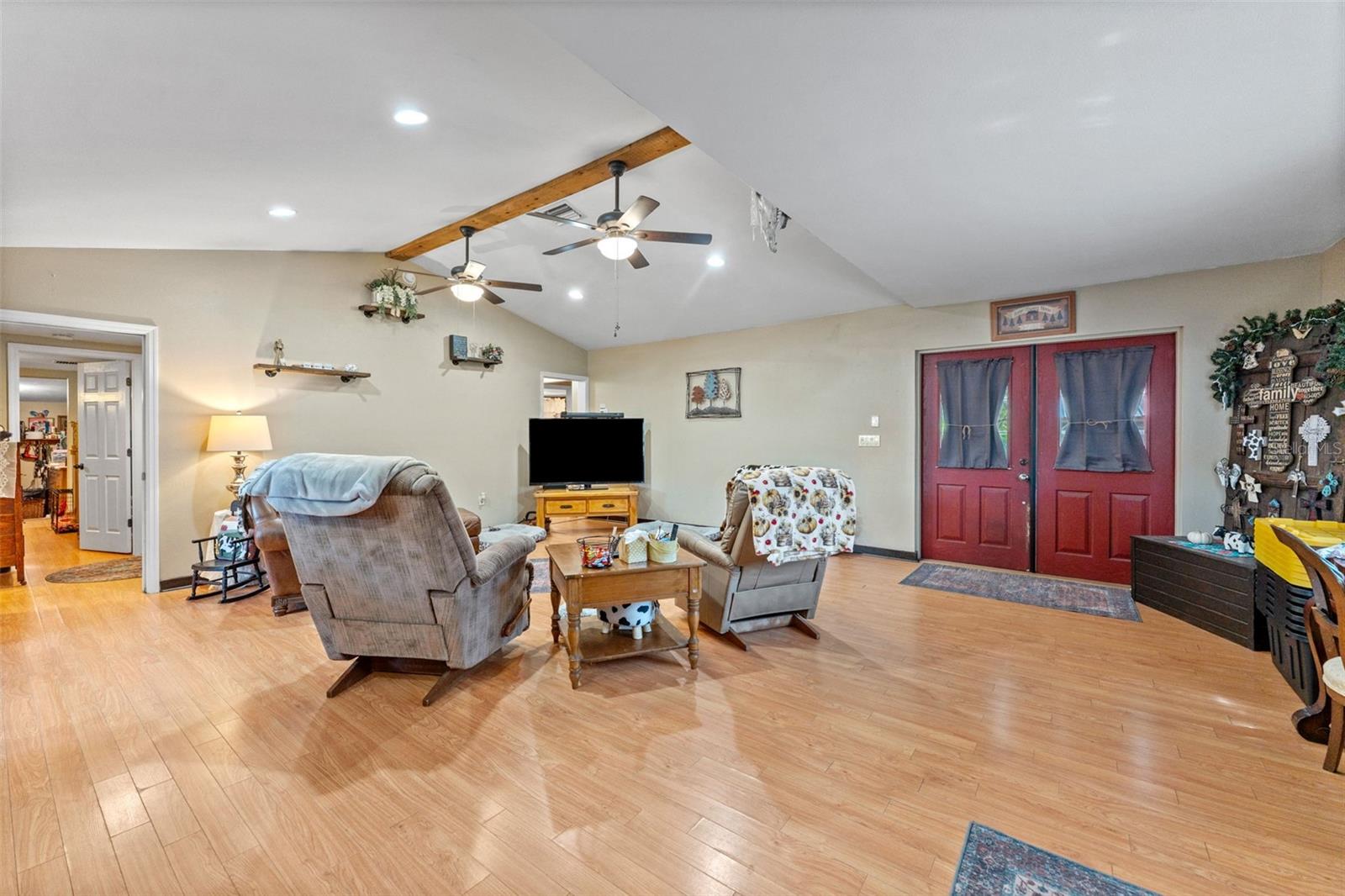 Image 8 of 43 For 36725 Arcadia Avenue