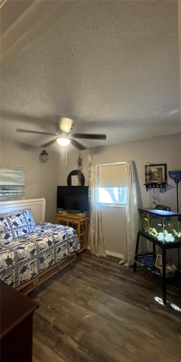 Image 17 of 44 For 7851 84th Lane