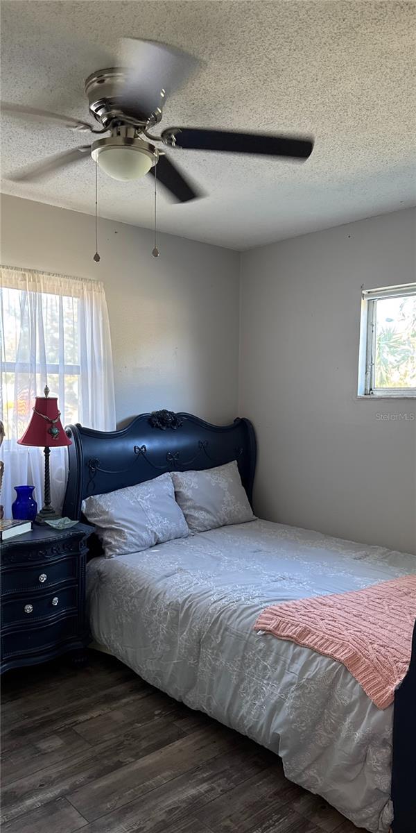 Image 19 of 44 For 7851 84th Lane