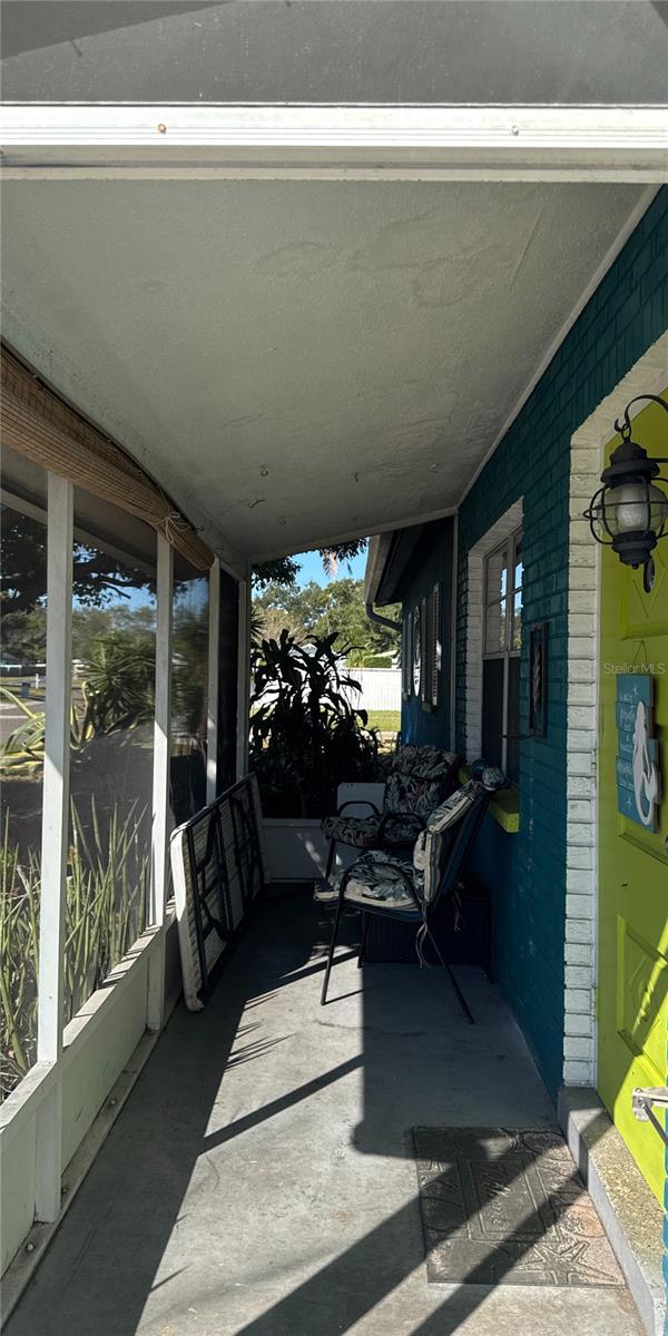 Image 21 of 44 For 7851 84th Lane