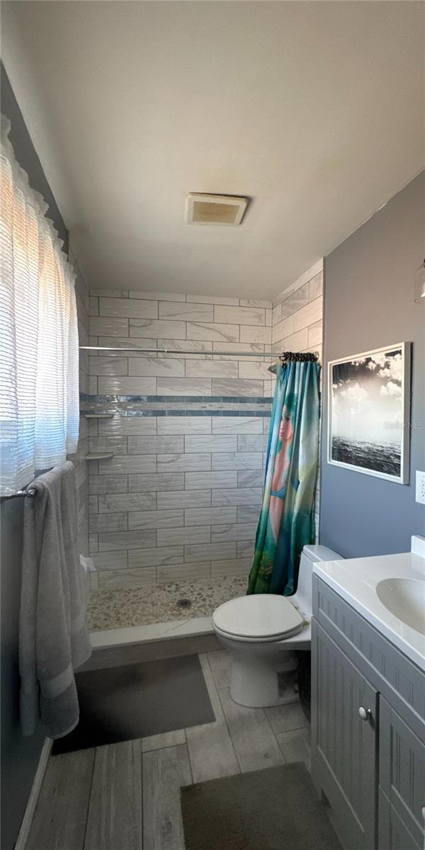 Image 25 of 44 For 7851 84th Lane