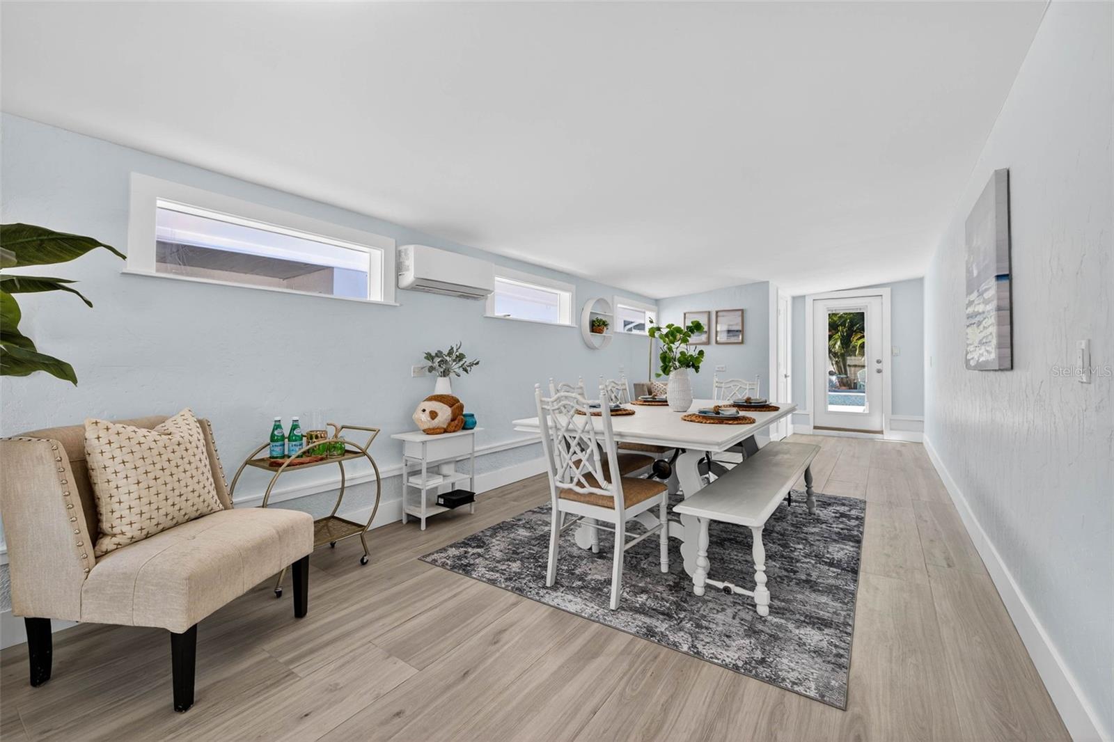 Image 14 of 37 For 4896 Venetian Place Ne