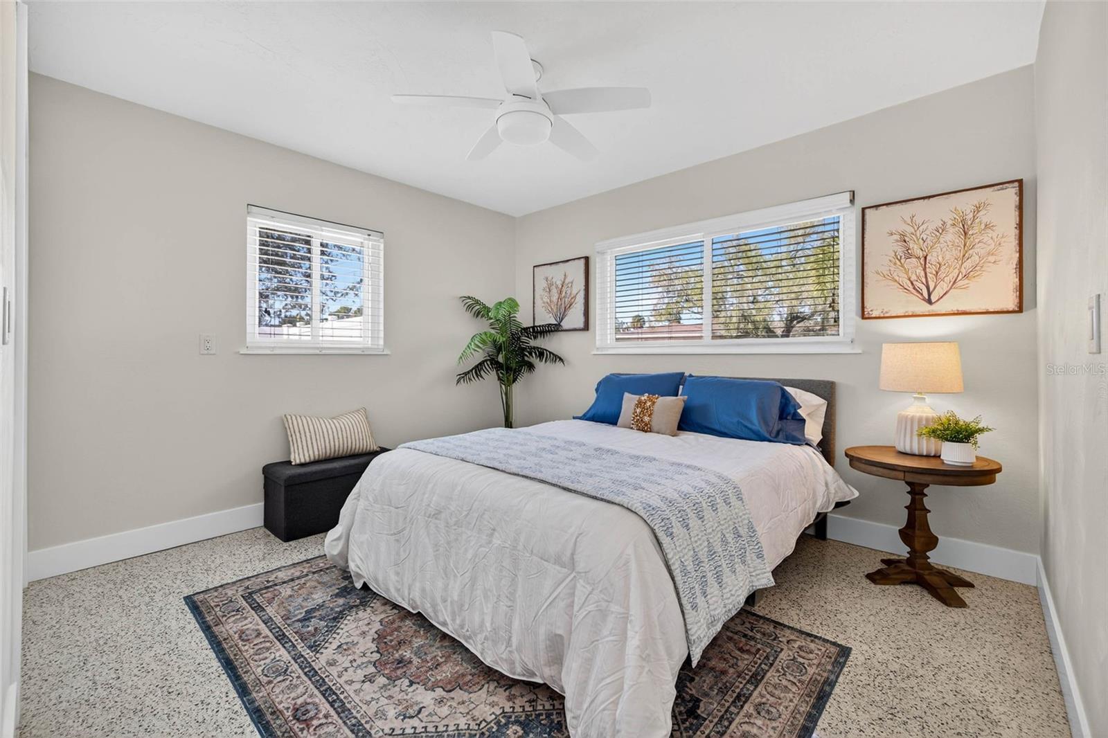 Image 15 of 37 For 4896 Venetian Place Ne