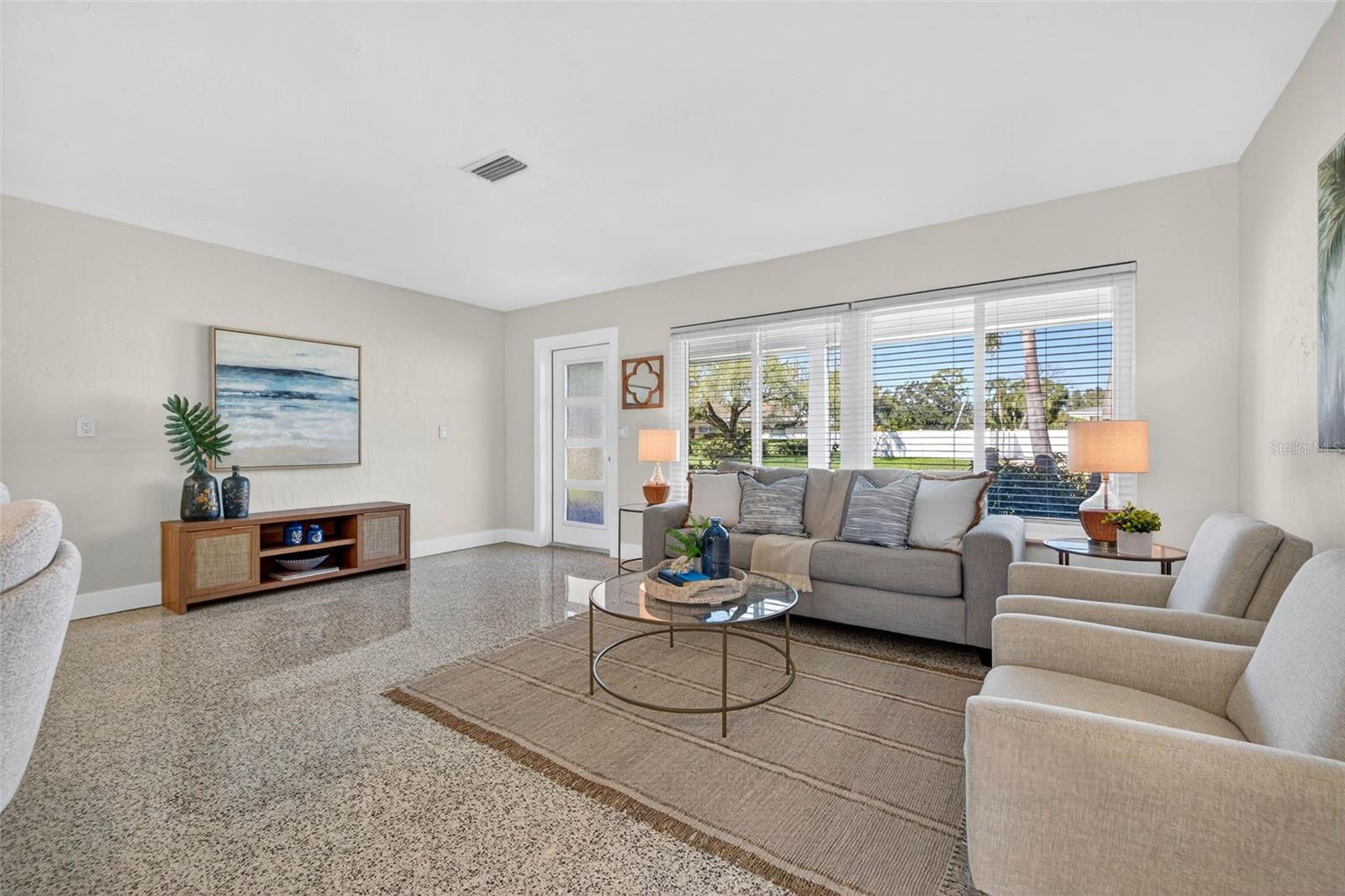 Image 5 of 37 For 4896 Venetian Place Ne