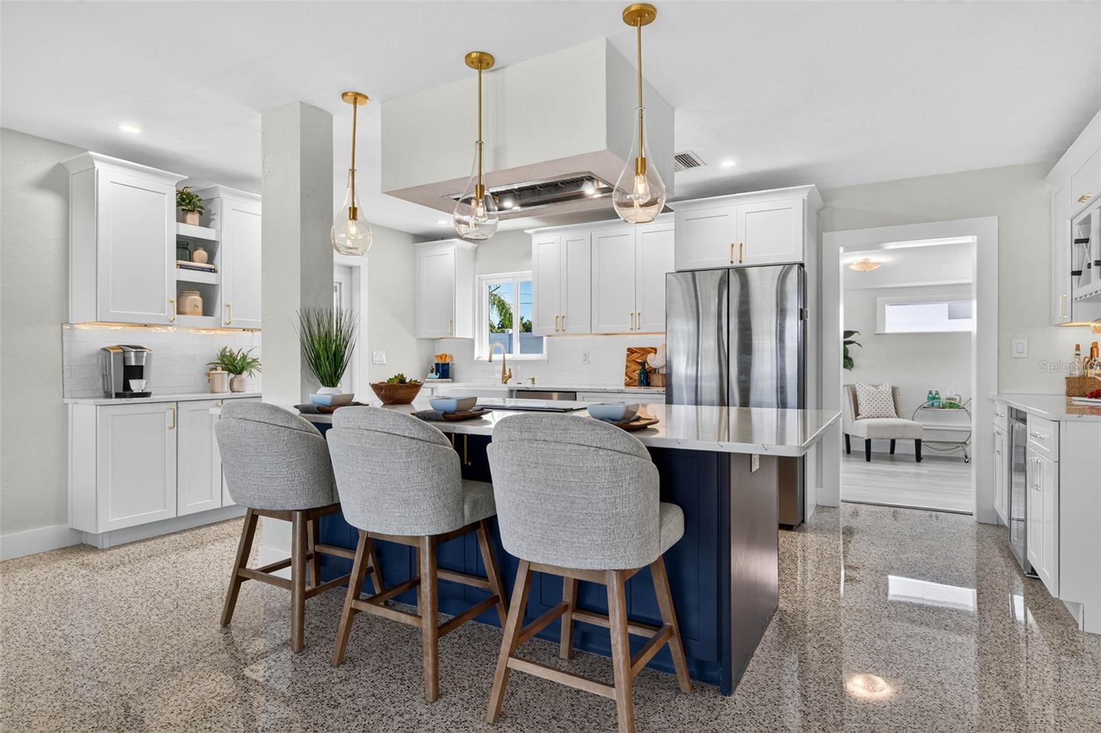 Image 6 of 37 For 4896 Venetian Place Ne