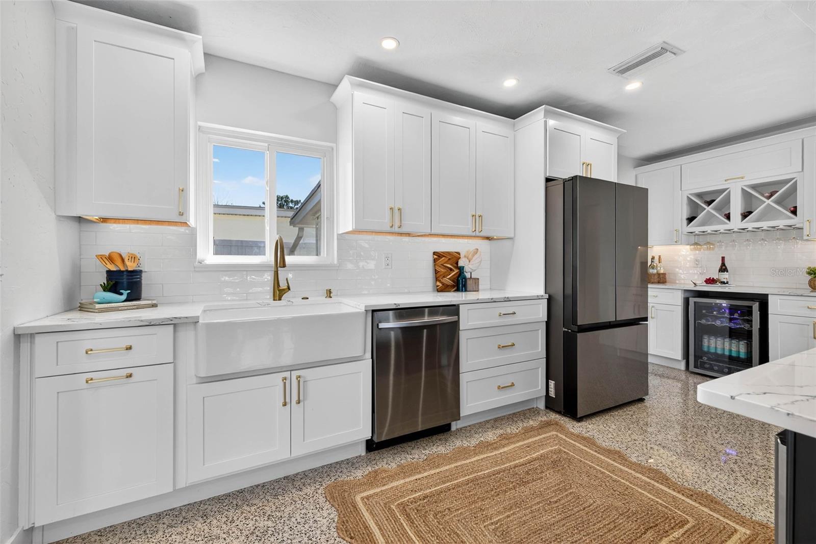 Image 7 of 37 For 4896 Venetian Place Ne