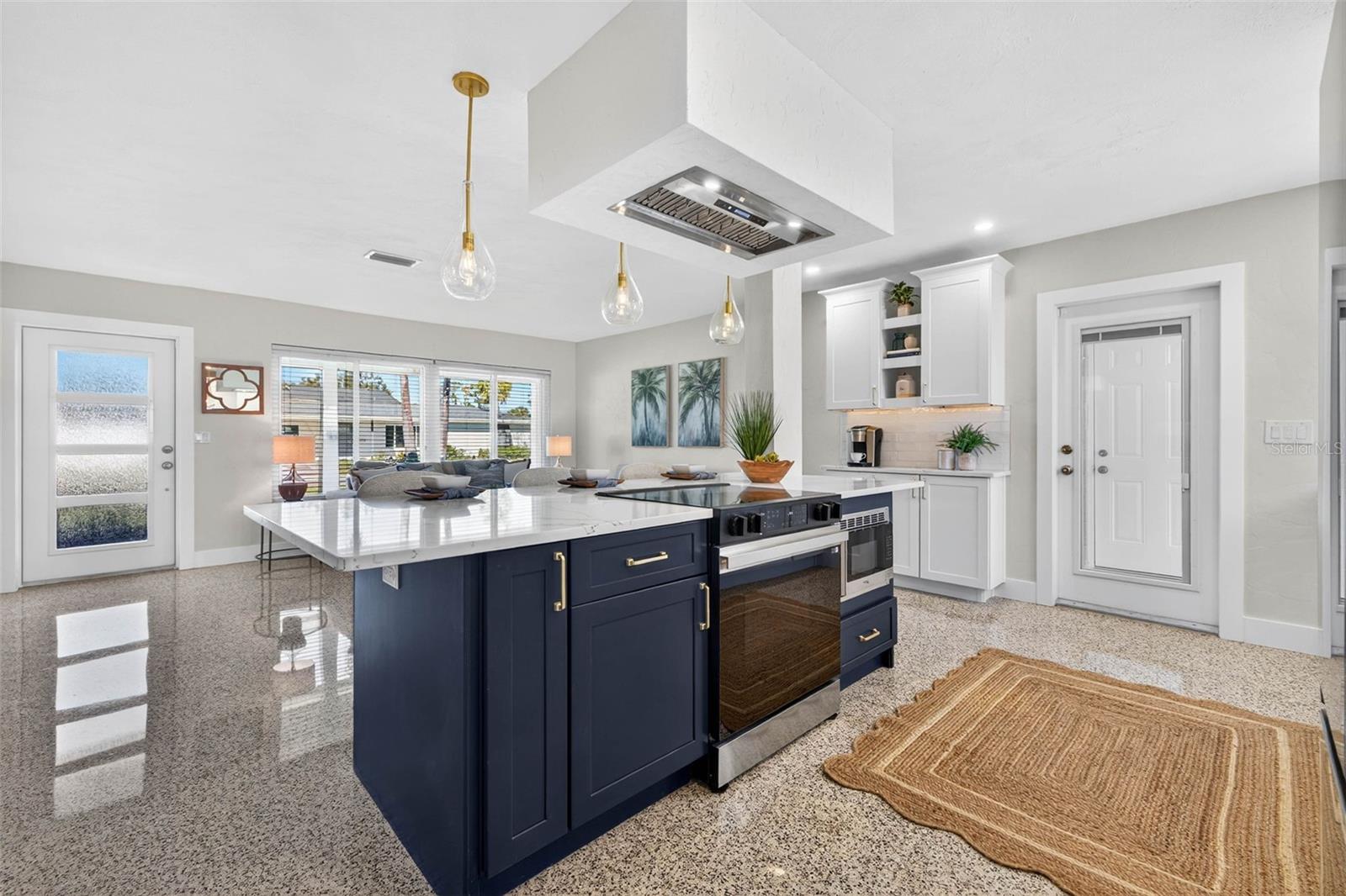 Image 9 of 37 For 4896 Venetian Place Ne