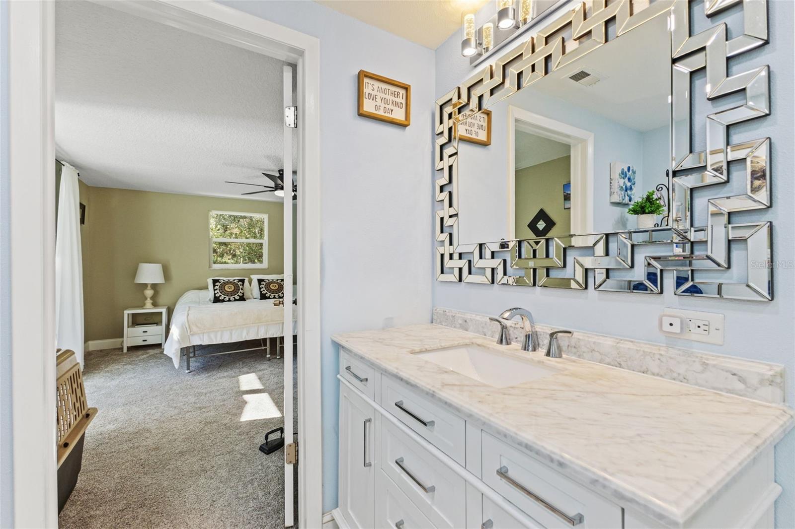 Image 29 of 77 For 17504 Thomas Boulevard