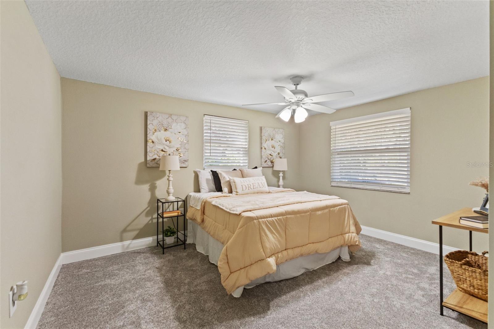 Image 30 of 77 For 17504 Thomas Boulevard