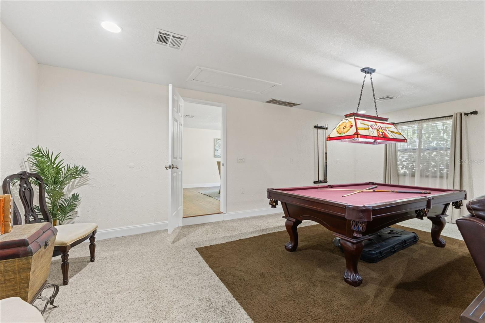 Image 44 of 77 For 17504 Thomas Boulevard