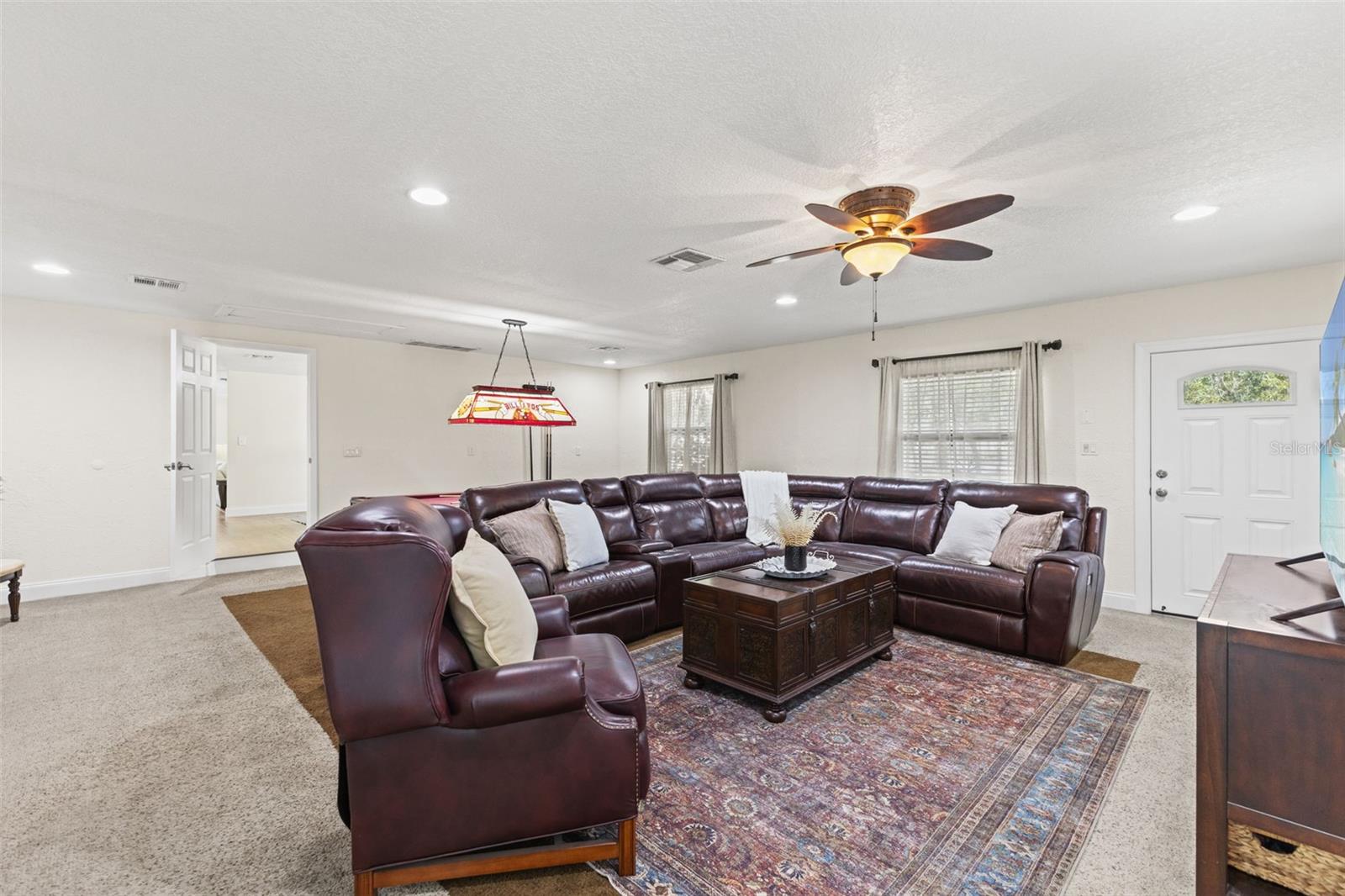 Image 46 of 77 For 17504 Thomas Boulevard