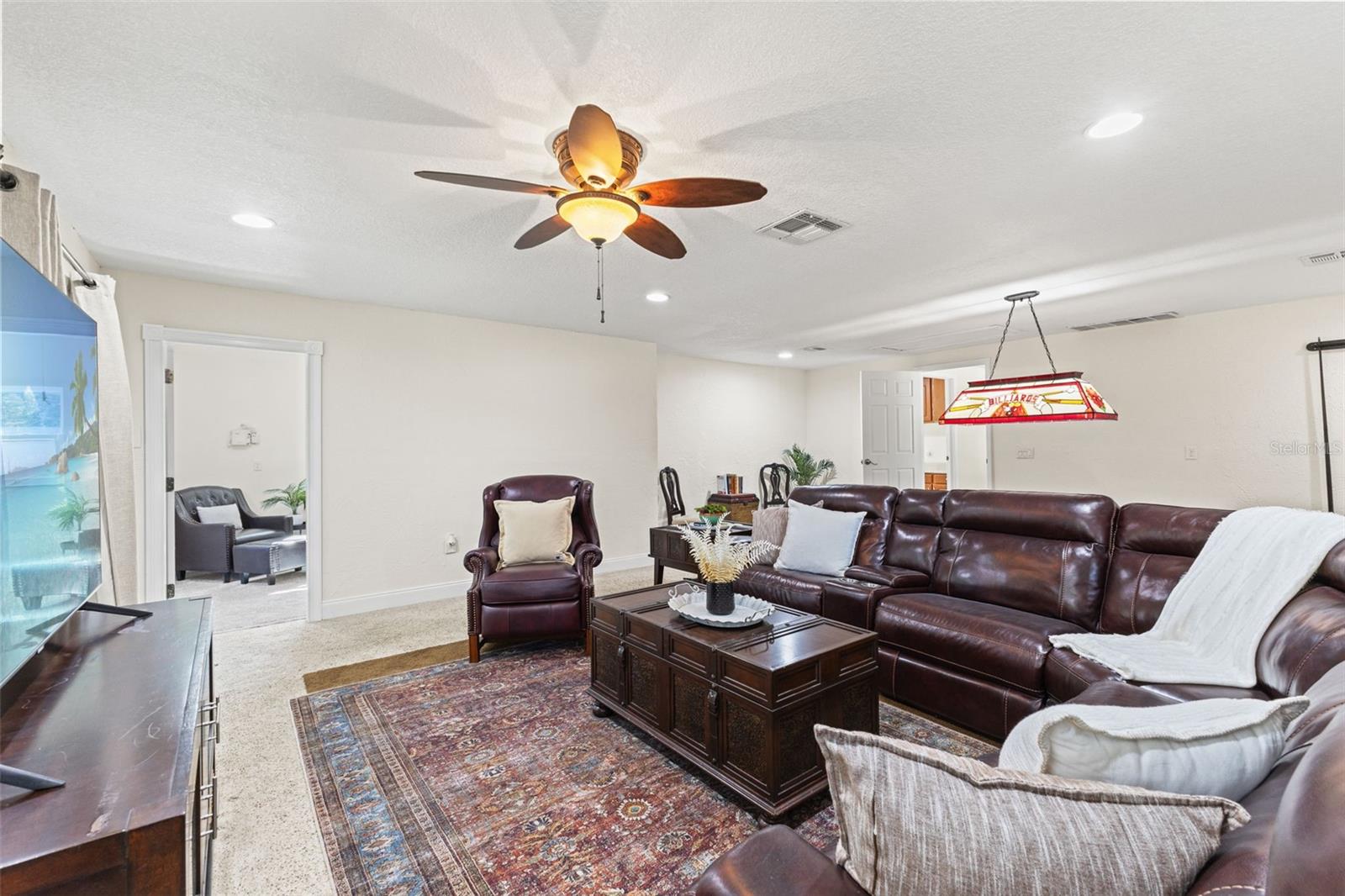 Image 47 of 77 For 17504 Thomas Boulevard