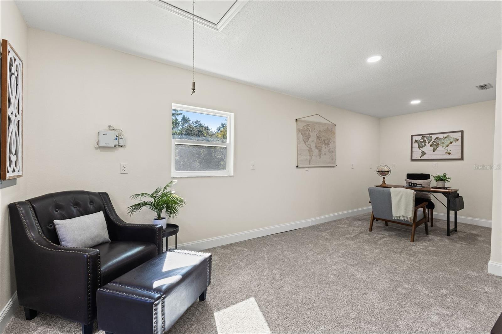 Image 49 of 77 For 17504 Thomas Boulevard