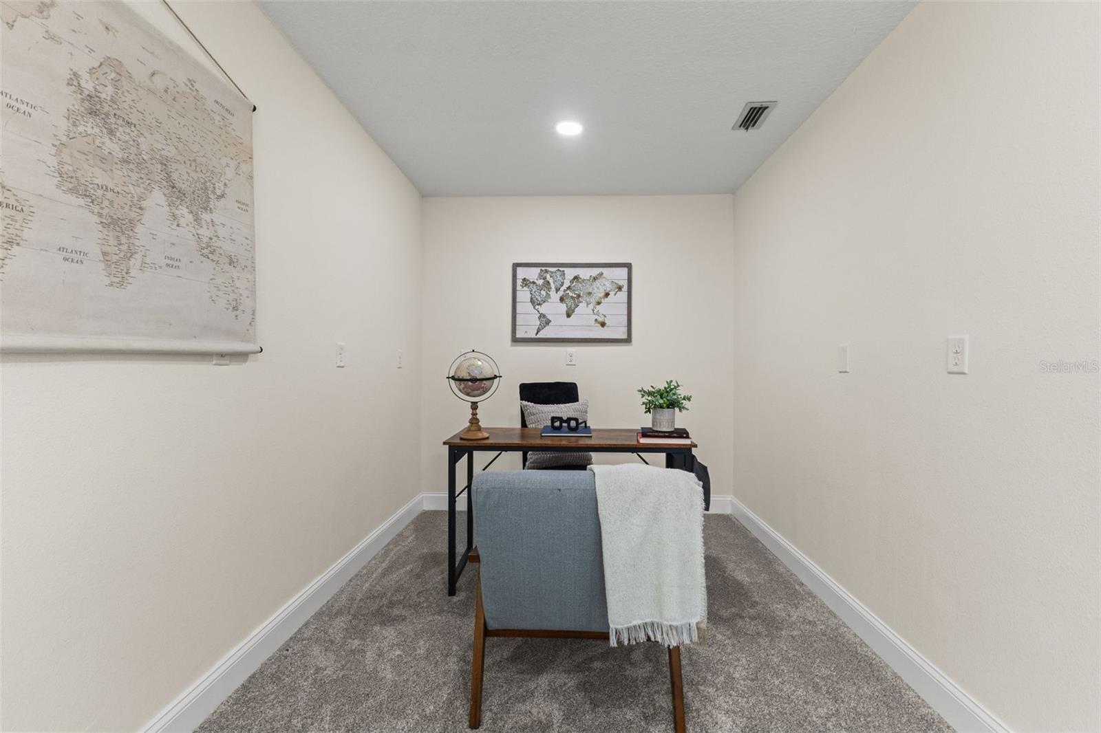 Image 50 of 77 For 17504 Thomas Boulevard