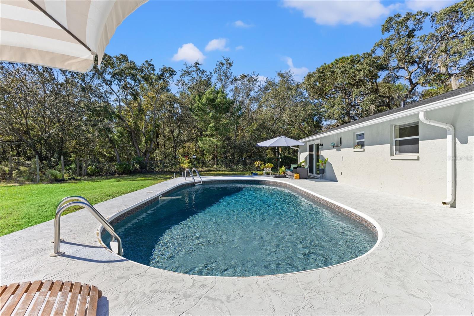 Image 56 of 77 For 17504 Thomas Boulevard