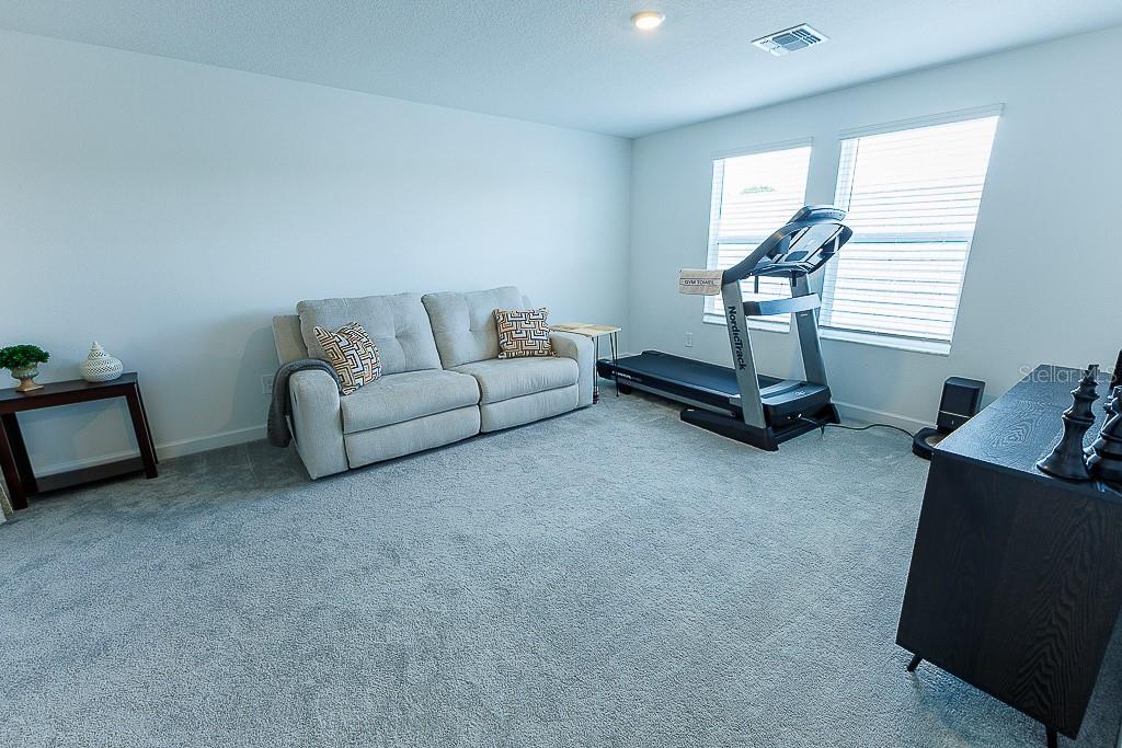 Image 33 of 77 For 10367 Banyan Breeze Boulevard