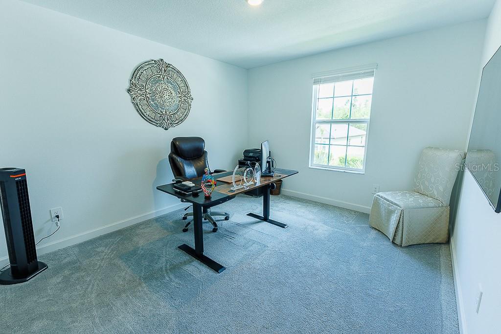 Image 35 of 77 For 10367 Banyan Breeze Boulevard