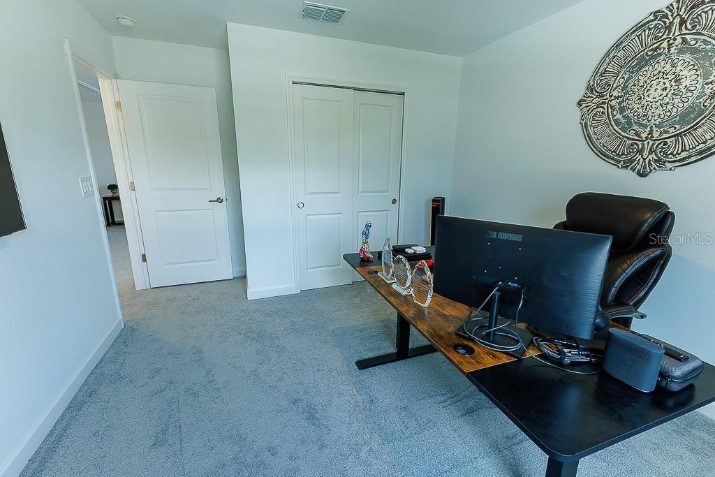 Image 36 of 77 For 10367 Banyan Breeze Boulevard