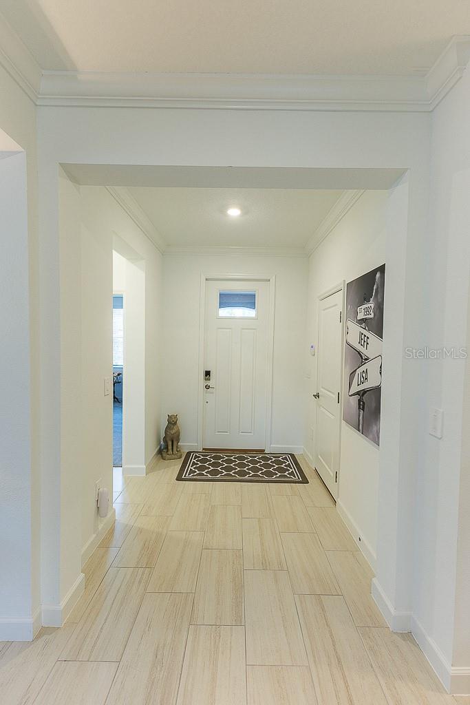 Image 5 of 77 For 10367 Banyan Breeze Boulevard