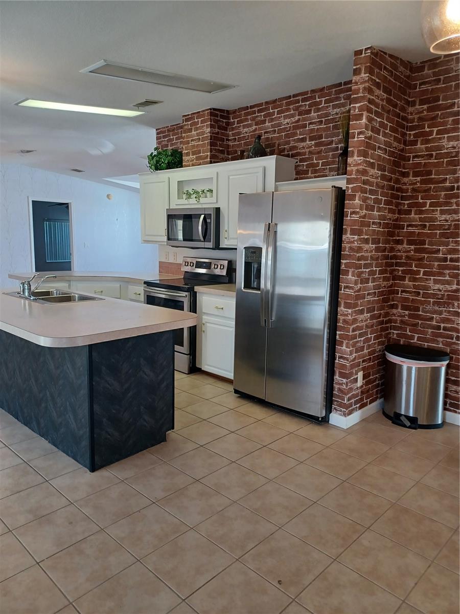 Image 4 of 28 For 5745 Pawnee Street