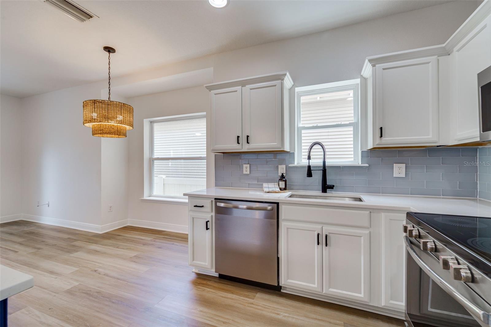 Image 13 of 41 For 1933 Chestnut Street