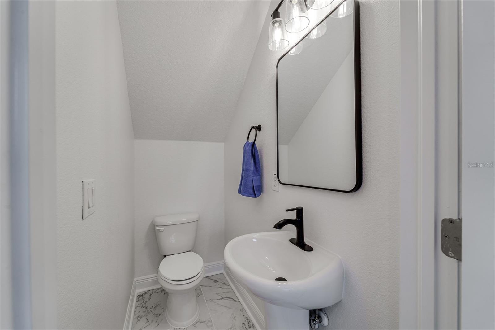 Image 19 of 41 For 1933 Chestnut Street