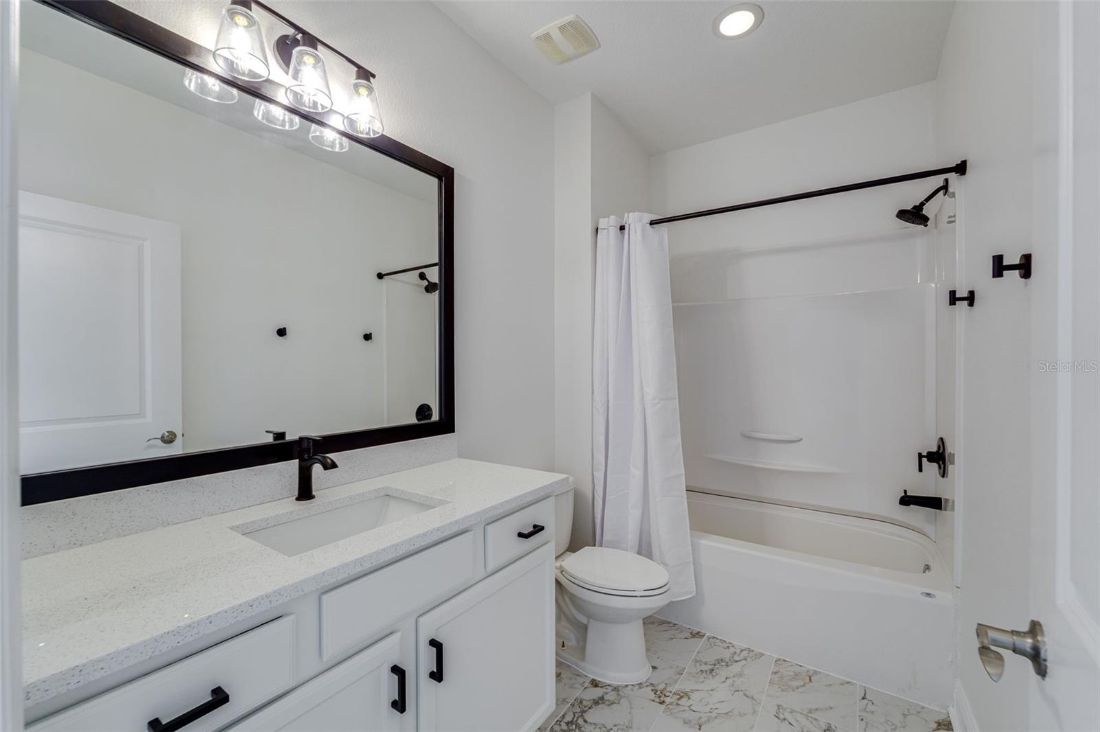 Image 21 of 41 For 1933 Chestnut Street