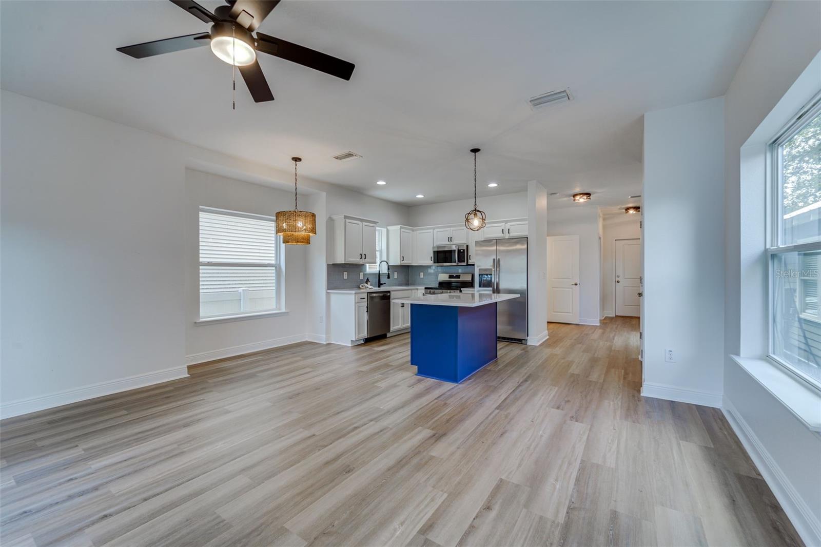 Image 3 of 41 For 1933 Chestnut Street